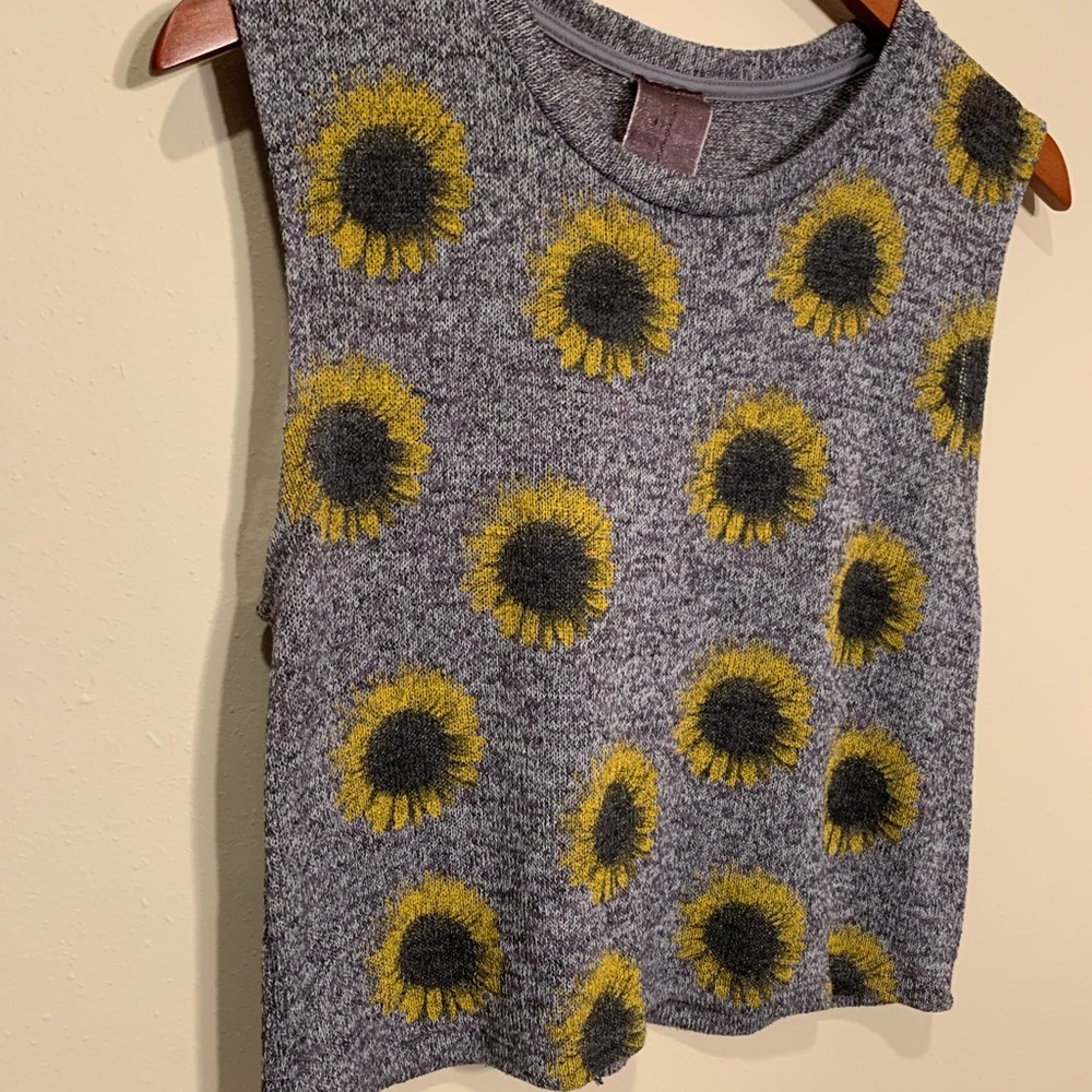 Moon Collection sunflower Gray heathered crop top